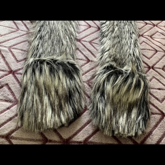 Mystic Wolf 🐺 Polka Dot Spirithood - Picture 6 of 8